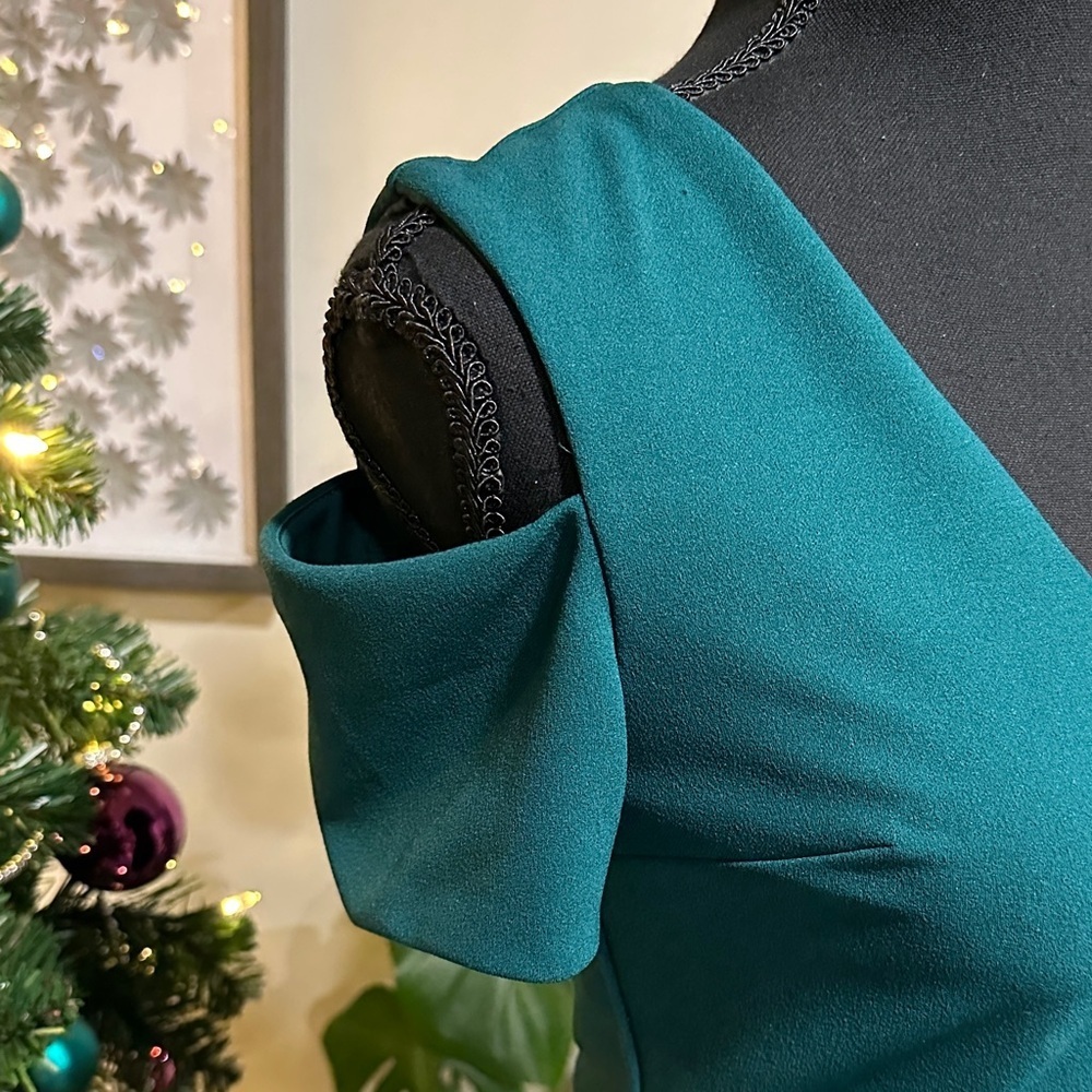 *EXPRESS* Teal Cold-Shoulder Dress Size 4 - Picture 4 of 9